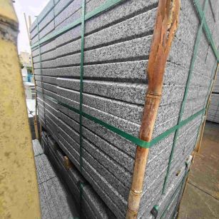 平凉芝麻白楼梯踏步室外