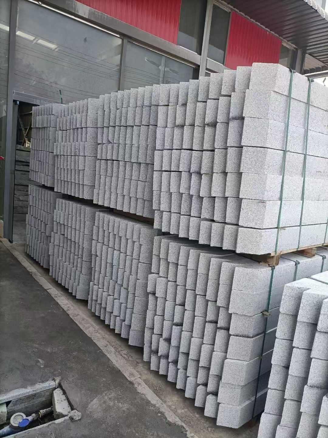 平凉芝麻白树围石 树池