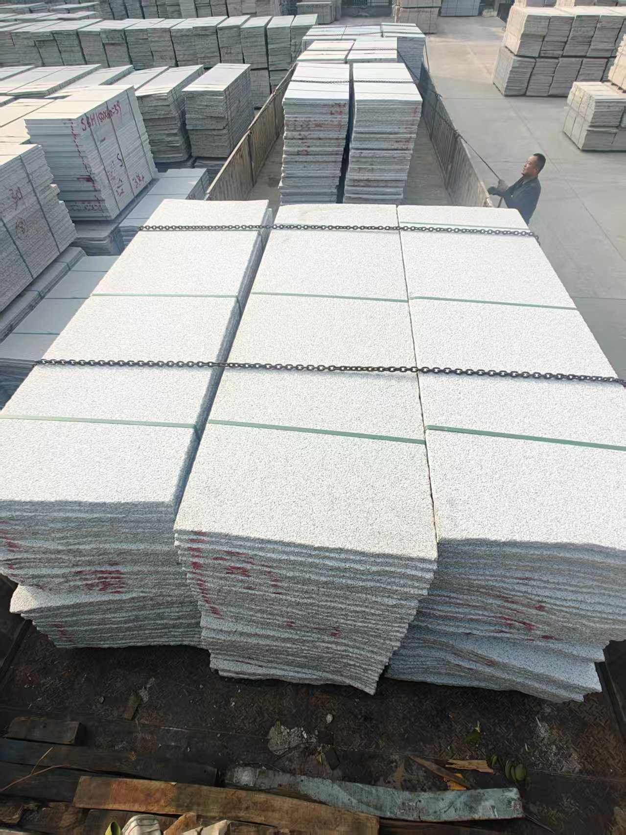 平凉芝麻白毛板，石材毛板