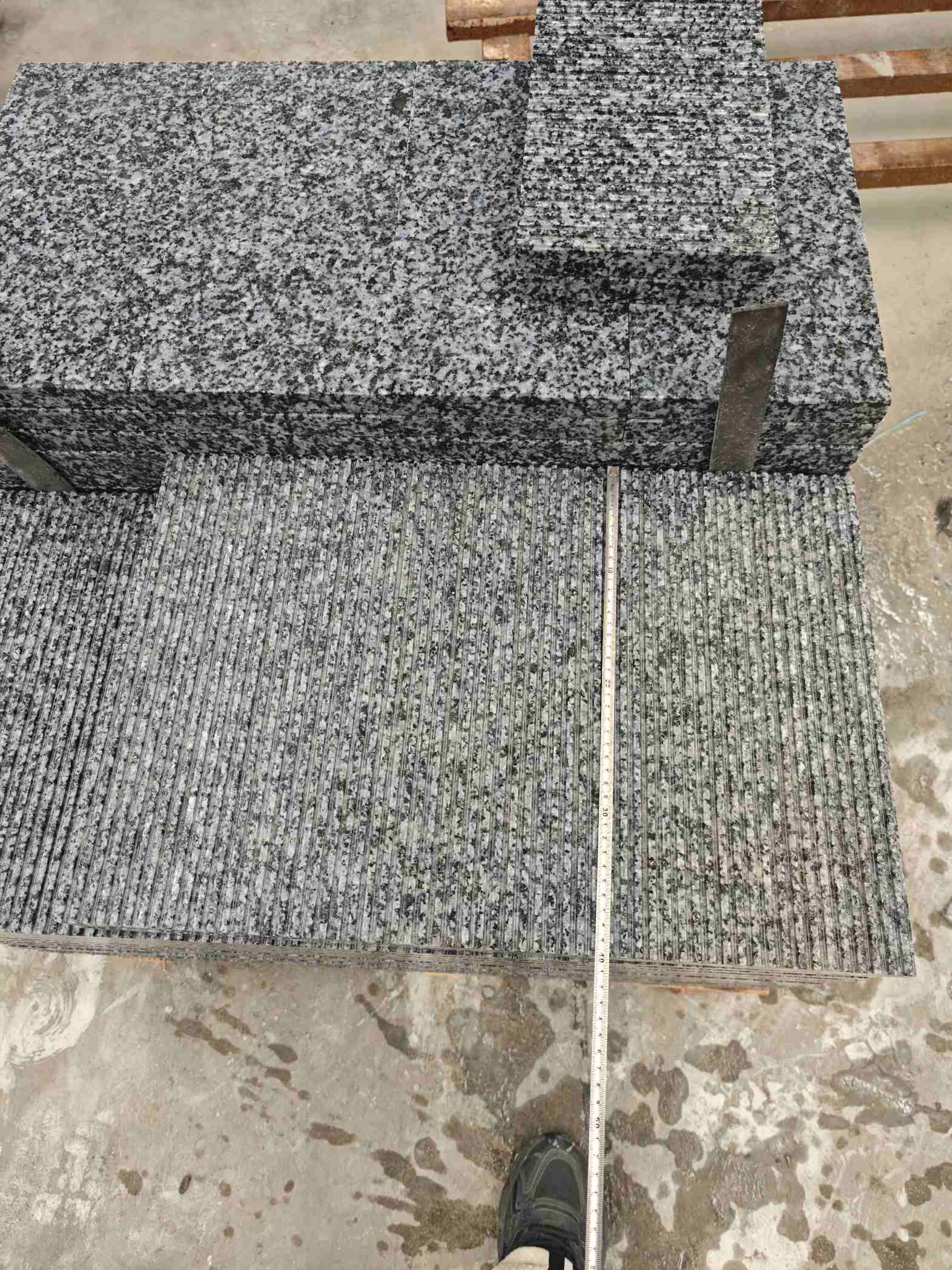 平凉芝麻黑拉丝面