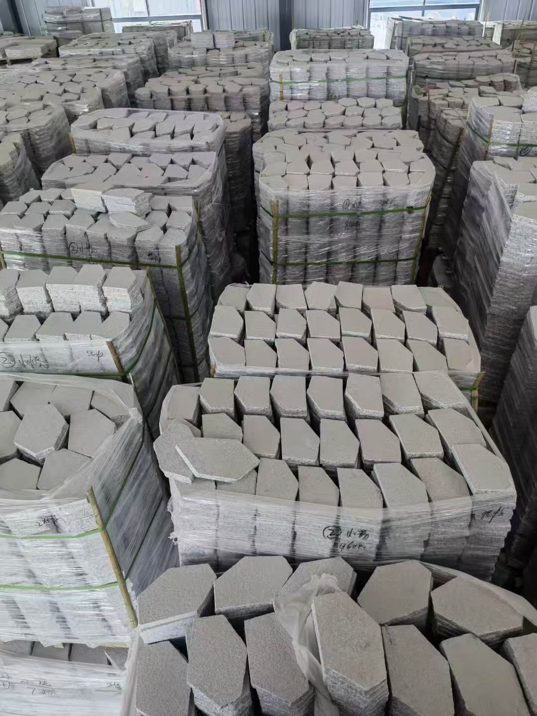 平凉芝麻白石材冰裂纹，碎拼。