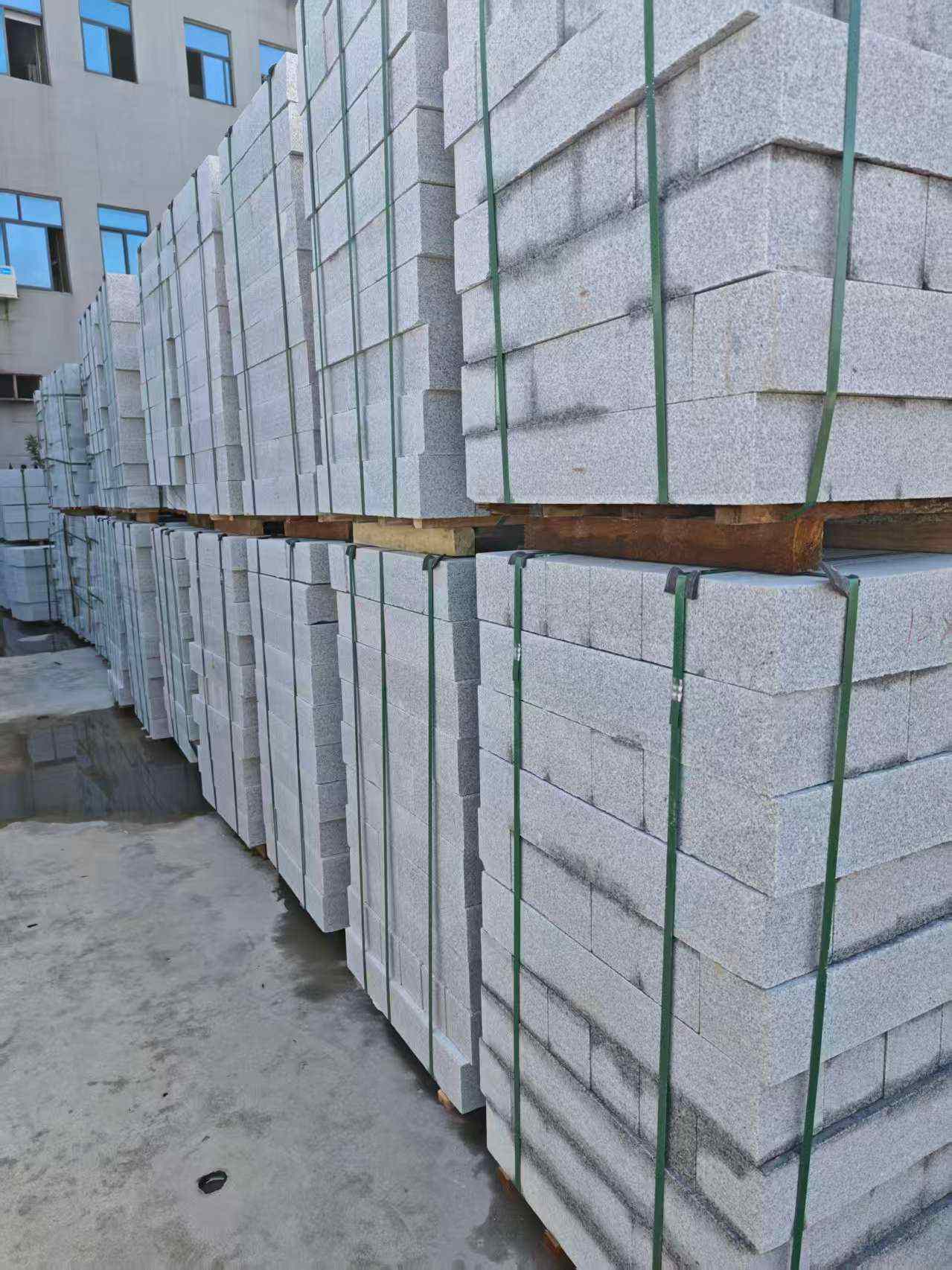 平凉芝麻白路牙石，路侧石