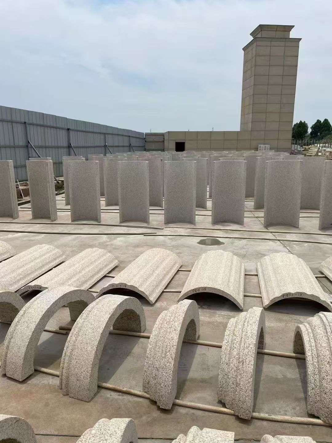 平凉黄金麻别墅柱皮 异形 线条定制